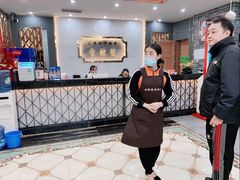 -凤凰路何眼镜香辣蟹(花果园店)