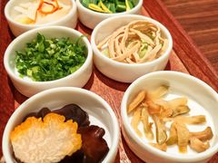 -良米山·云南野生菌过桥米线(上海首店)