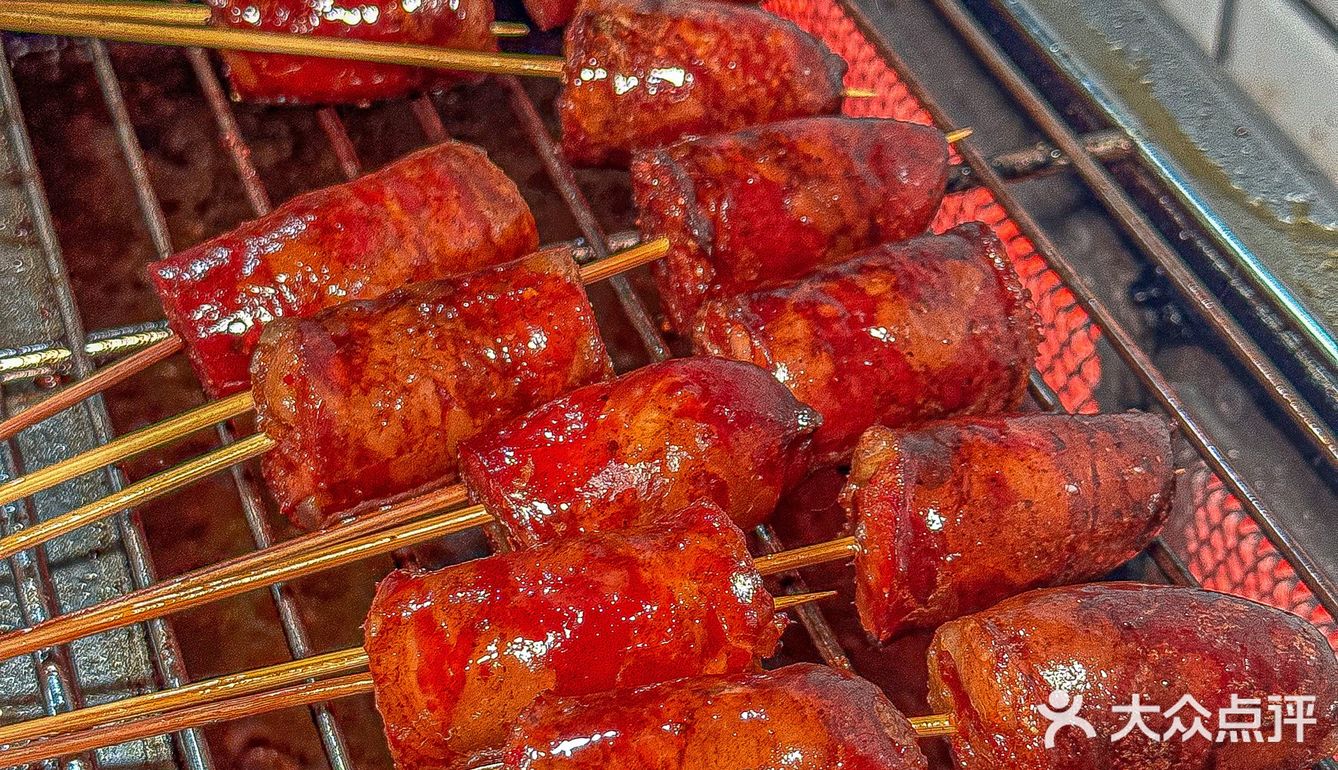 不愧是成都top1的乐山烧烤！烤排骨好好吃啊