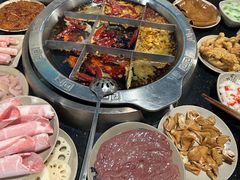 -洞亭火锅(防空洞总店)