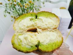 蒜香乳酪-烫面包·面包烘焙(绿地缤纷城店)