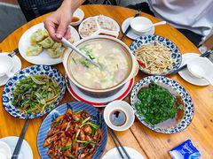 蹄髈大骨黄豆汤-小实惠嘉(威海路店)