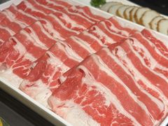 -鲜入唯煮·港式海鲜牛肉火锅(金宝街店)
