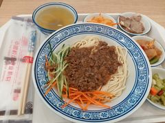 -陇兴楼兰州拉面(西安咸阳国际机场店)