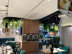 大堂-三个椰子·现砍椰子鸡(金源CBD店)