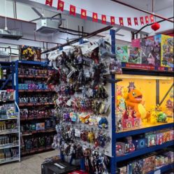 -逝水玩具折扣店