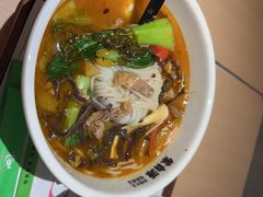 -蒙自源米线大王(东站店)