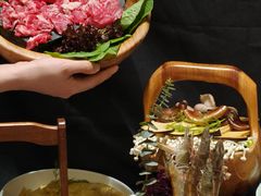 -红鼎豆捞·非遗鲍皇汤火锅(宝丰路店)