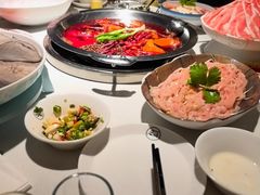 -茅草房·河畔园林火锅