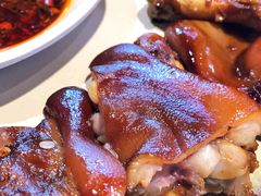 熏猪手-先启半步颠小酒馆(白麓里店)