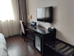 -桔子酒店(上海西藏北路地铁站店)