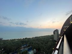 -三亚湾海居雅高铂尔曼度假酒店