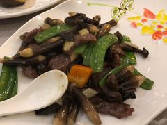 鲜鸡松茸炒牛肉-香云轩·顺德菜(香云纱园林酒店店)