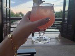 -亚龙湾喜来登·美景台大堂吧