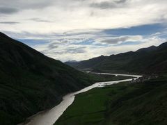 -比如骷髅墙景区