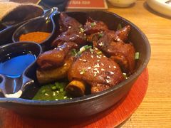 个旧烤猪蹄-云海肴·汽锅鸡·云南菜(苏州中心店)