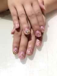 -手牵手美甲