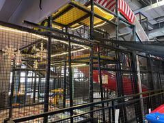 -嗨翻Hi-Fun竞技主题乐园·蹦床亲子生日轰趴(国光1937店)