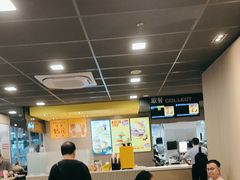 -麦当劳(轻轨曹杨路店)