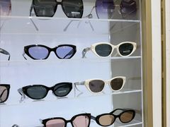 -美式眼镜·授权蔡司.依视路.尼康.豪雅.明月(人民广场店)