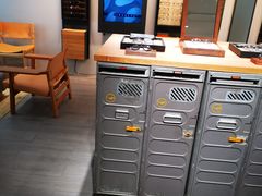 -目艮眼镜SHOWROOM(品牌集合店)