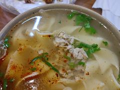 -亮亮面馆(经六路店)
