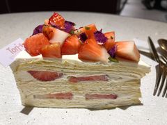 草莓乌龙千层蛋糕-Toris(LuOne凯德晶萃广场店)