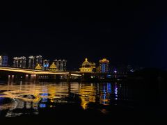 -人民防洪胜利纪念塔