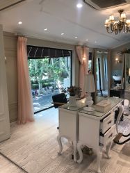 -e hair salon