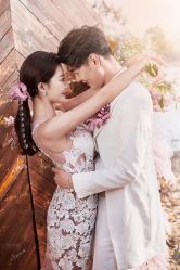 -雪中彩影婚纱摄影·微光艺术中心