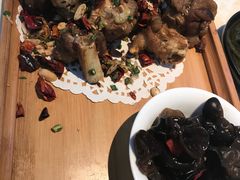 -魏铭鱼头捞饭(晋阳路店)