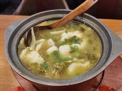 -周鱼小馆石锅酸菜鱼(活力汇店)