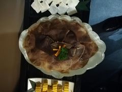 -左庭右院鲜牛肉火锅(金山万达店)