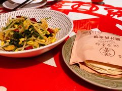 菠菜豆芽拌面筋-汉唐宴长安食府