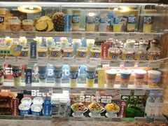 零售区-Blueglass酸奶(华贸购物中心店)