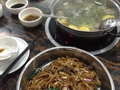 -牛一煲美食(江高店)