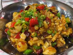 石锅牛蛙-虎虎龙虾大排档(双井店)