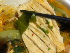 -小蛮椒麻辣烫·麻辣拌(青浦宝龙店)