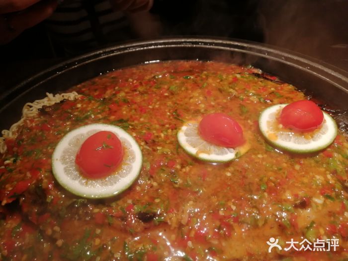 烤匠麻辣烤鱼(万象城店)青柠酸辣味烤钳鱼图片