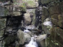 -藏龙百瀑风景区