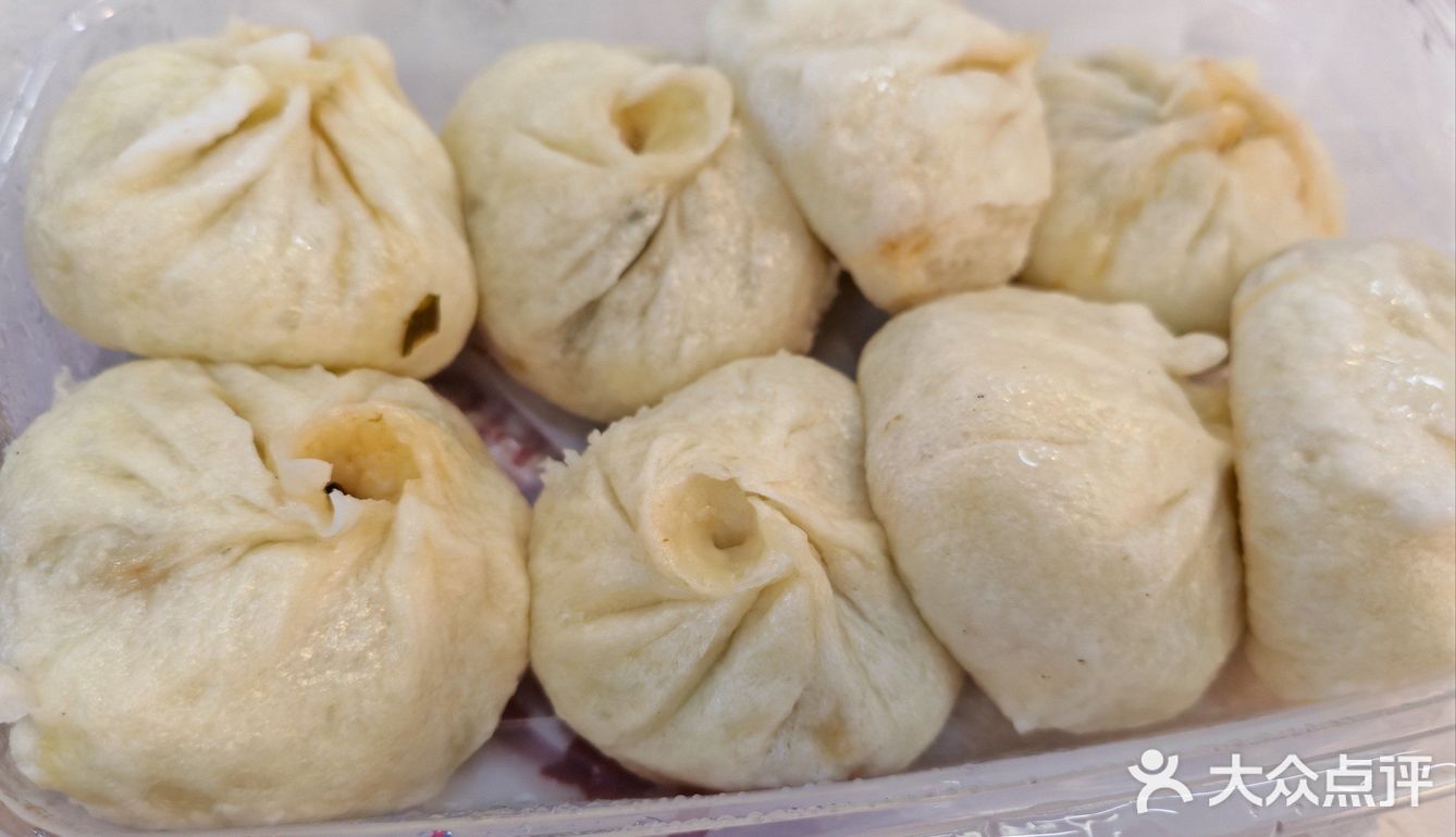 吹爆场口土猪肉包子！鲜肉小笼包封神笋干包惊艳