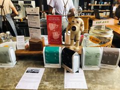 -ROAST coffee & eatery