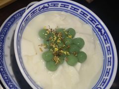 青团冰豆花-蟹上黄·蟹黄面·江南糖水(人民广场店)