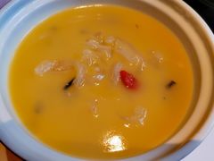 鲍汁鱼唇汤-俏江南·花园戏曲餐厅(881店)
