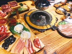 -青瓦炭韩潮烤肉(花园道店)