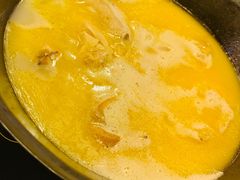 -鲜入围煮花胶鸡海鲜火锅