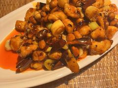 宫保鸡丁-渝信川菜 · 川味家常菜(长安店)