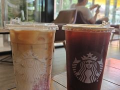 蓝莓轻气泡拿铁-星巴克(天津SM城市广场店)