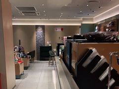 -星巴克臻选(上海中环广场2F店)