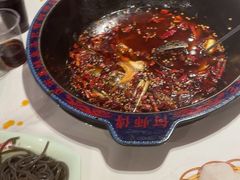 -何师傅美蛙鱼头(汉街店)